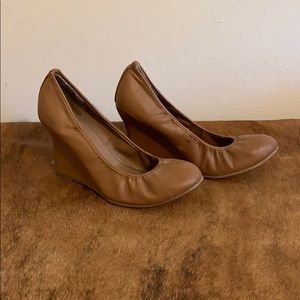 Apt 9 Tan Wedge